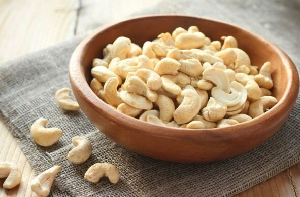 Cashews on the men's menu have a positive effect on intimate quality of life. 
